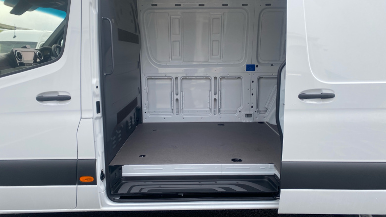 Mercedes-Benz Sprinter 315Cdi L2 Diesel Rwd 3.5t H2 Pro Van 9G-Tronic